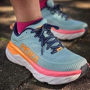Hoka ONE ONE Women's Bondi 7 Cushioned Running Shoe, size 8 D (wide)